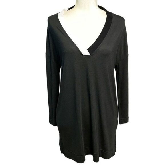 Banana Republic Tops - Banana Republic Cruella Black n White Outfit Tunic Supersoft V Neck Blouse Small